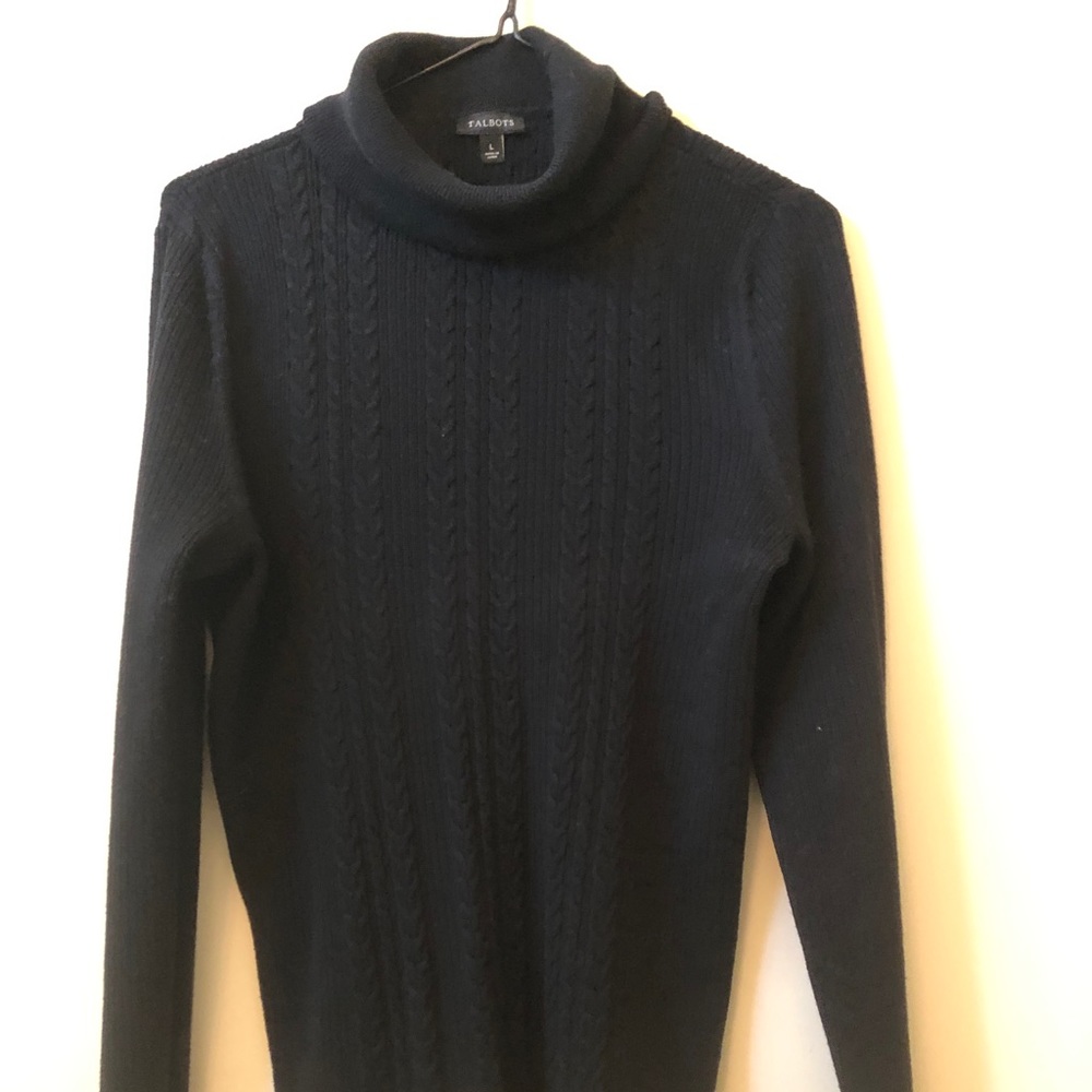 Black turtleneck sweater